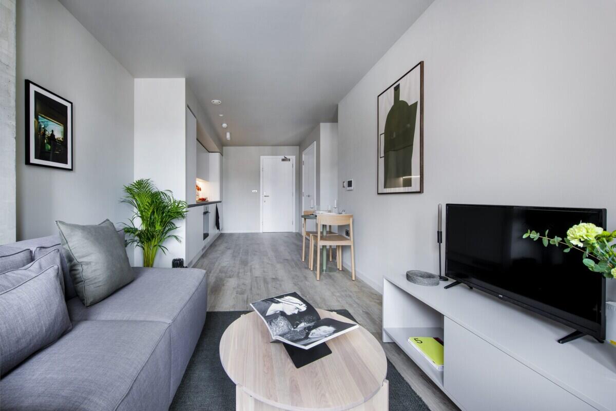 Listing image of Poplin, M4