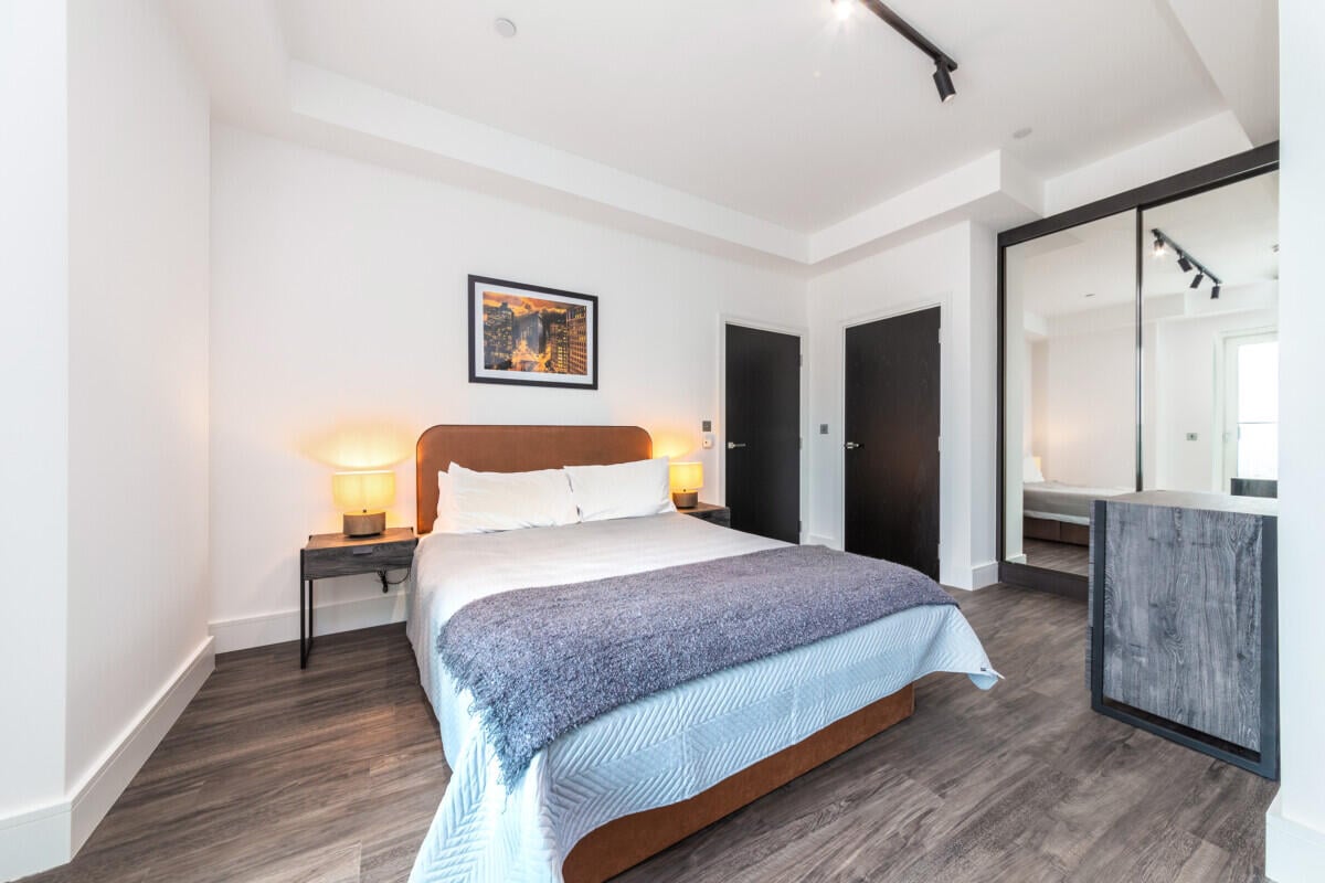 Listing image of One West Point, W3